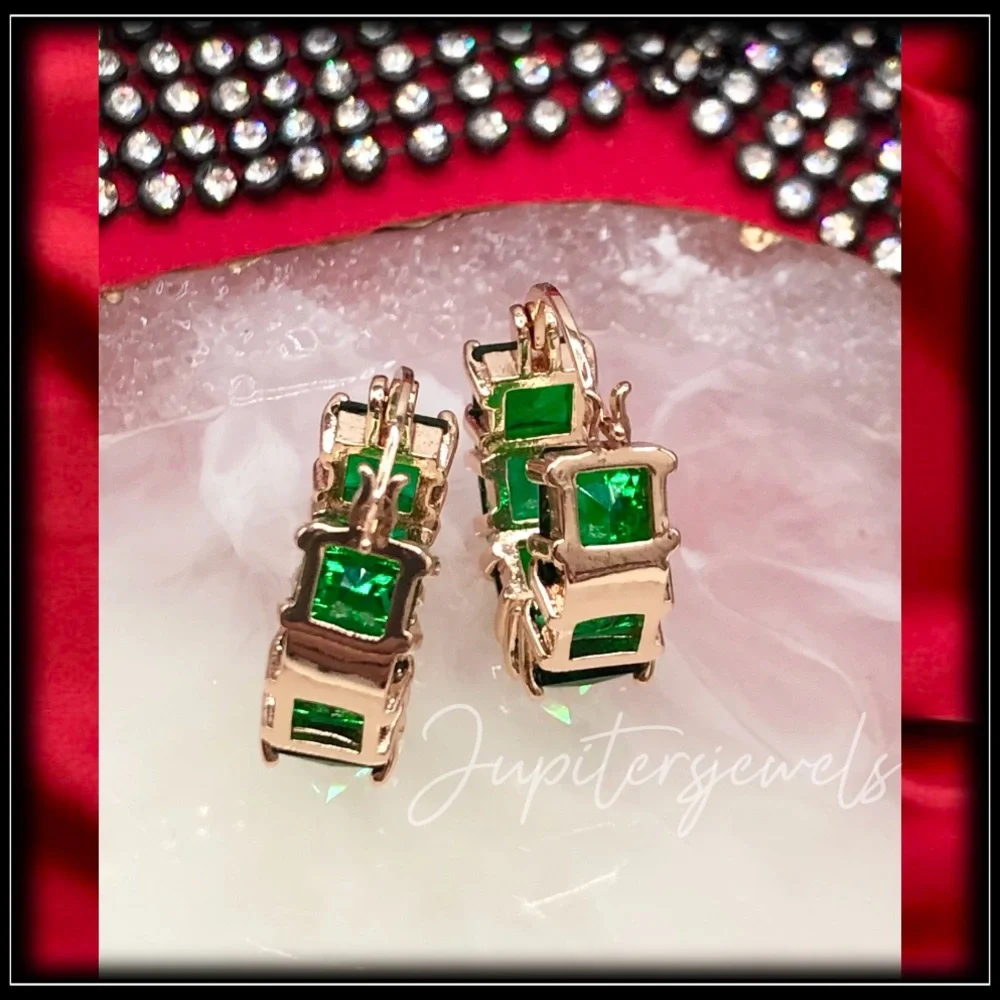 New 14k gold simulated emerald green 8g square princess chunky huggie earrings